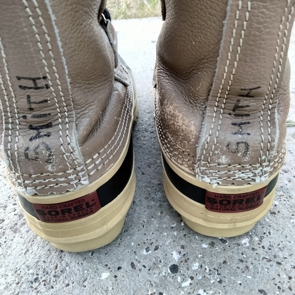 Sorel boots - Picture 5 of 11